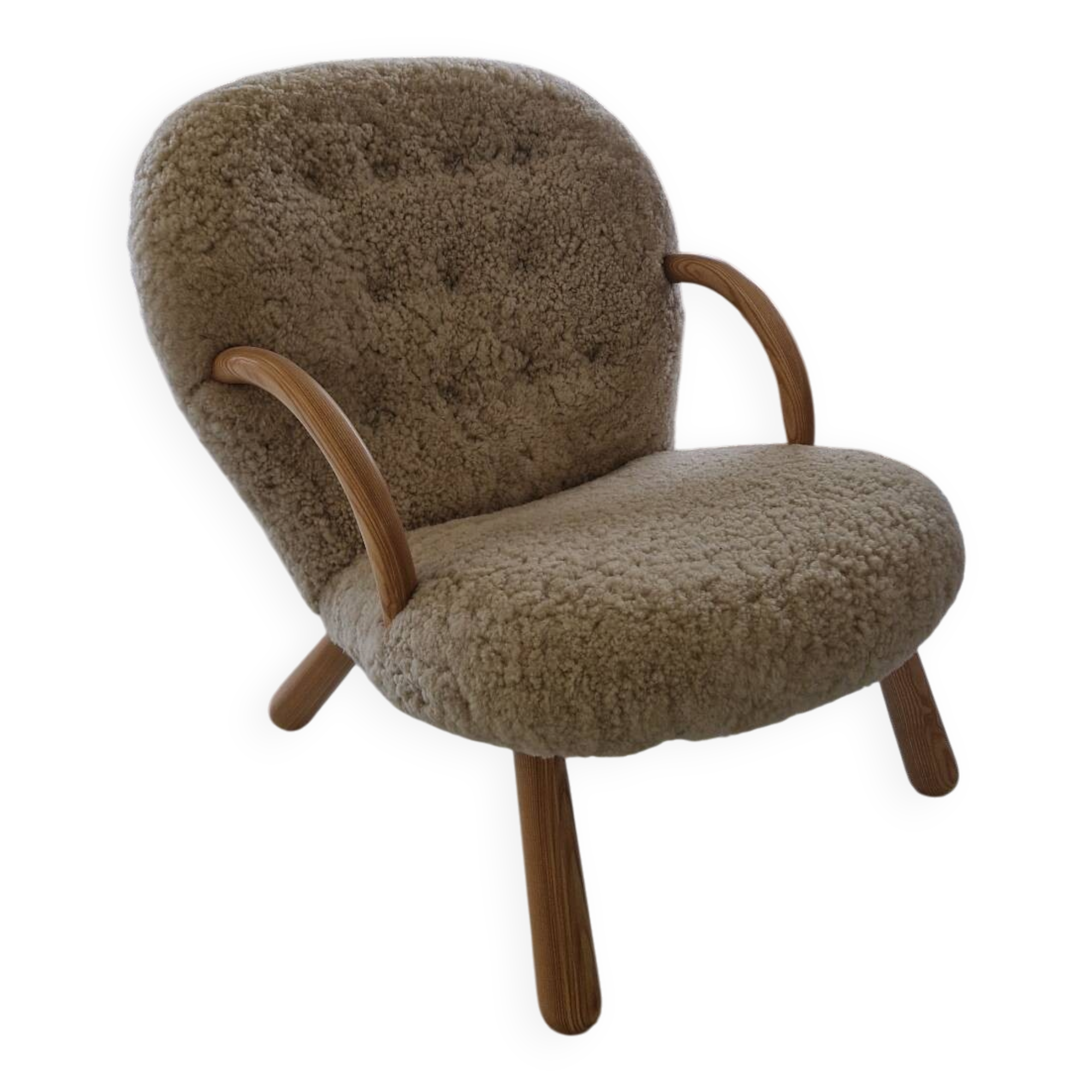 Clam chair
