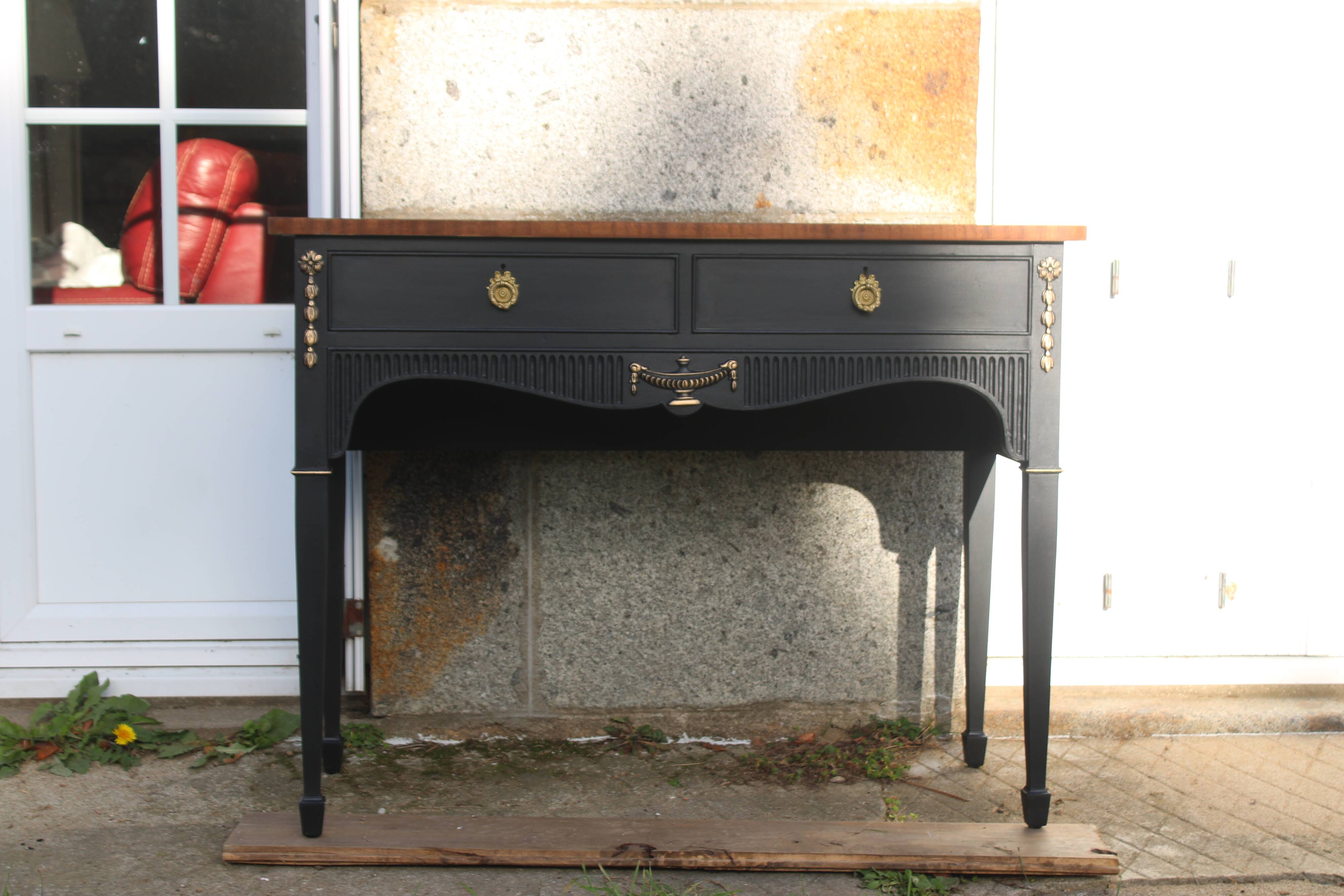 Restored antique console – Haussmannian elegance & velvet finish