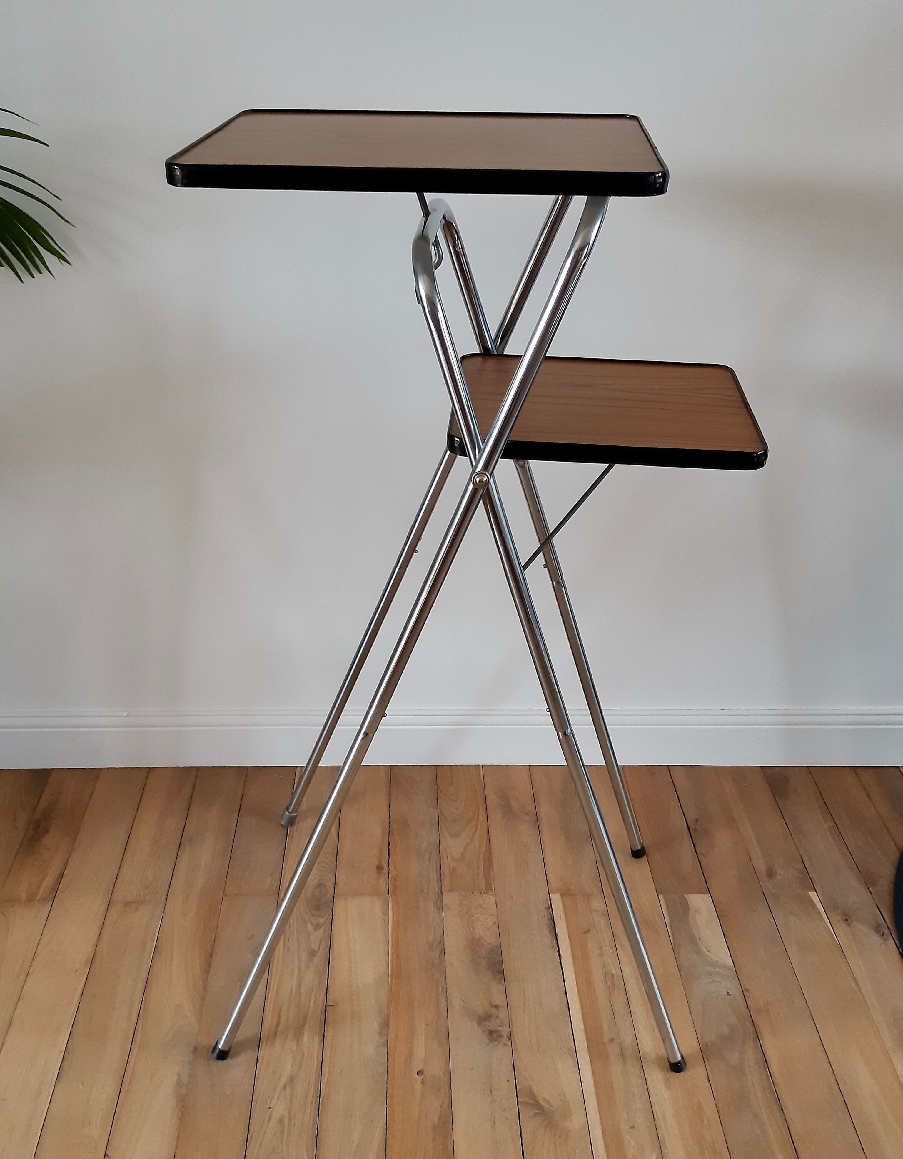 Side table / formica plant door