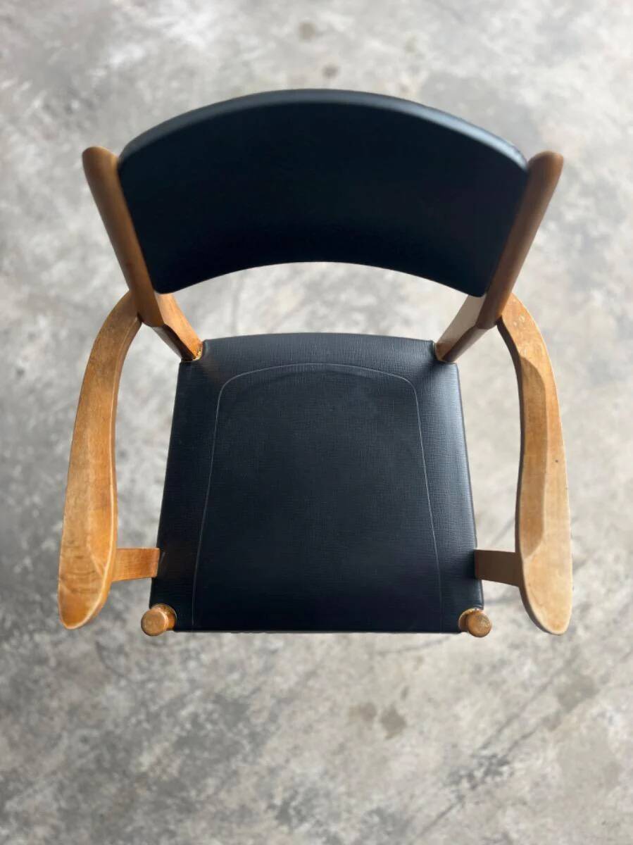 Set of 2 vintage beech wood armchairs with black skai upholstery — mid-century modern