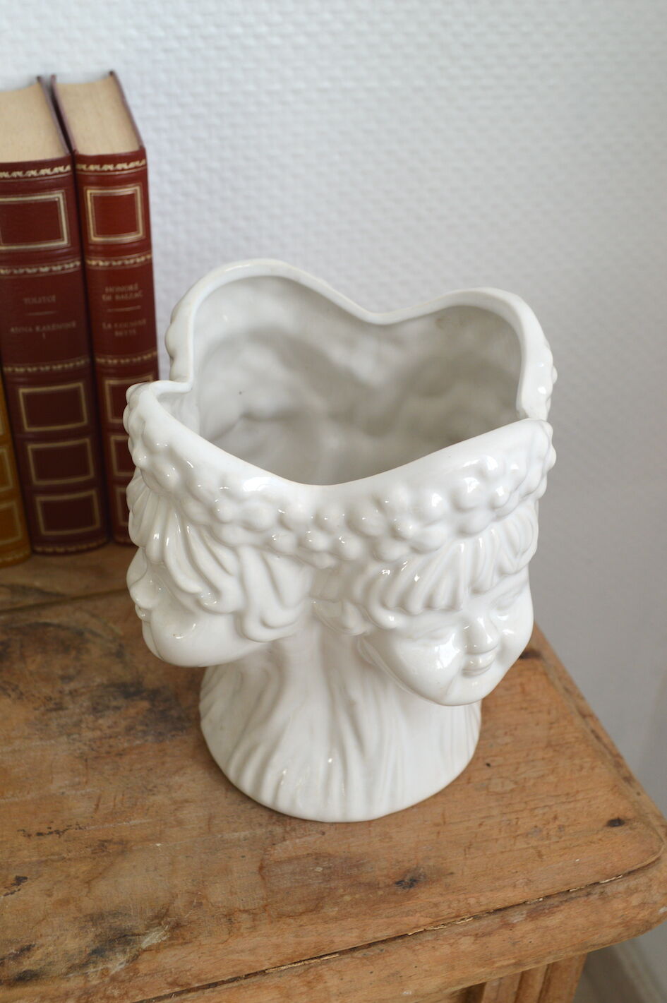 Anthropomorphic 4-face pot cover