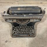Underwood 14 typewriter
