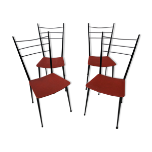 chaises metaliques rouges