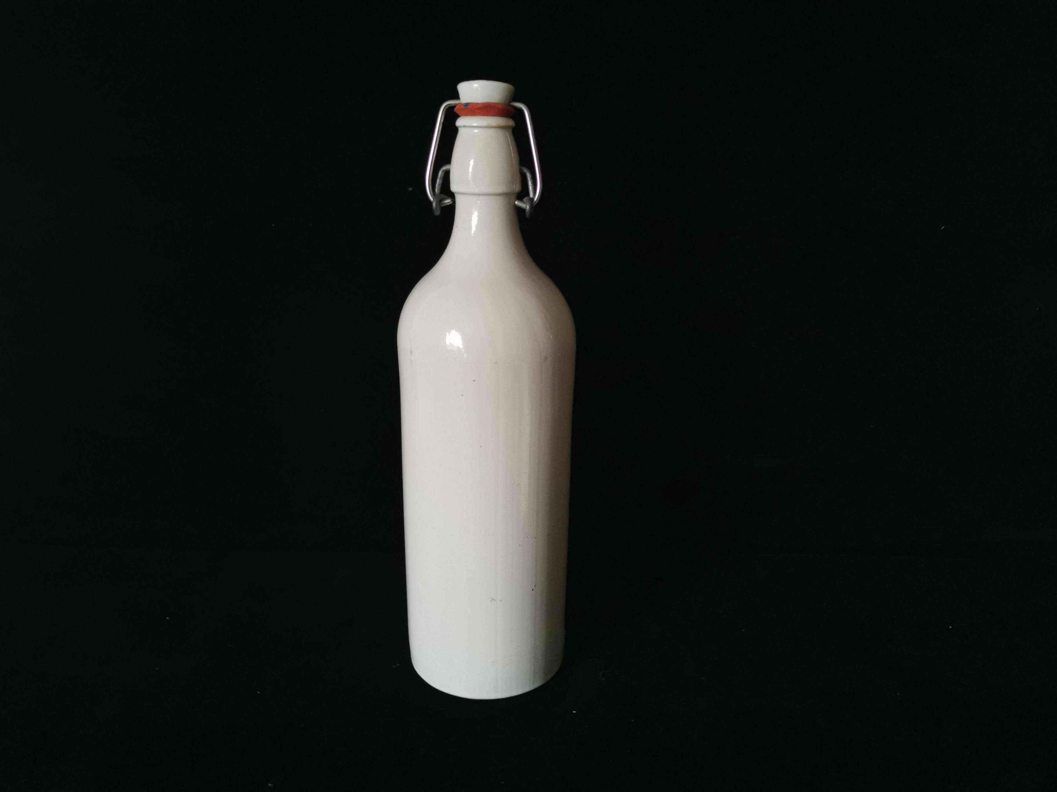 bottle, stoneware carafe, white ceramic, MKM
