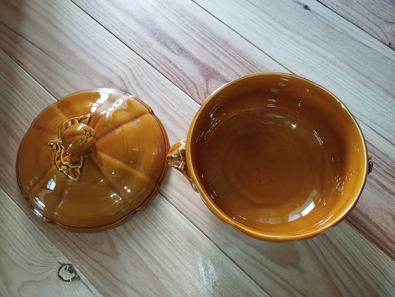 Louis XV soup tureen in Lunéville faience