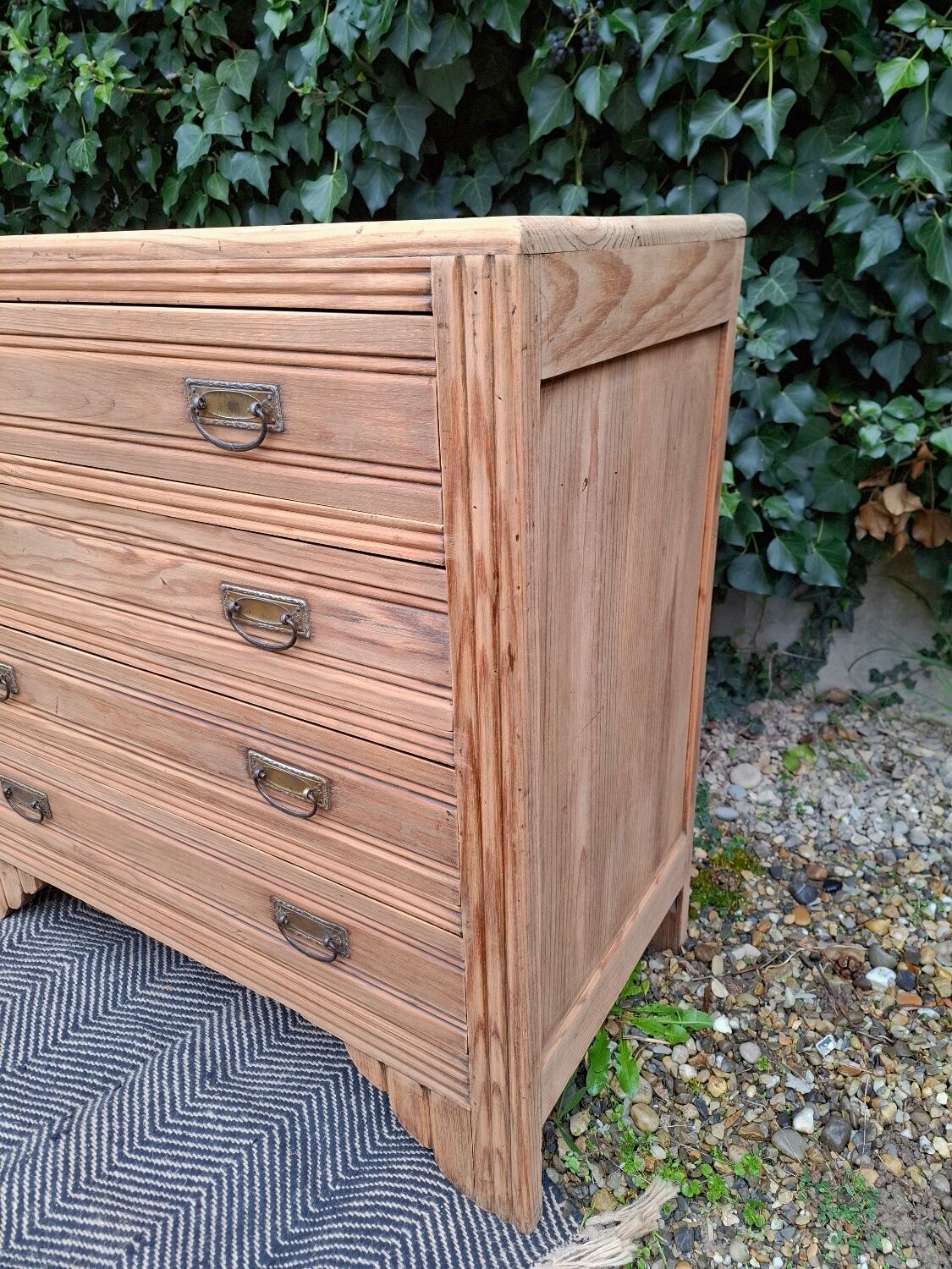 Art Deco Chest of Drawers