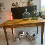 Farm table