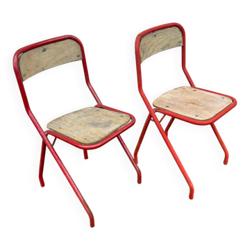 2 chaises industrielles 