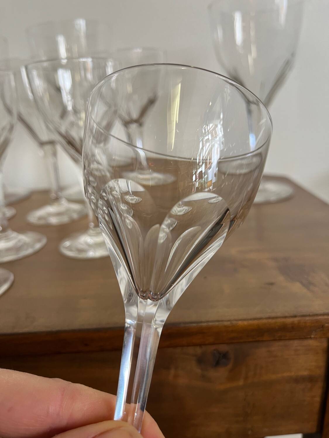 Set of 16 Nestor crystal glasses from Saint Lambert.