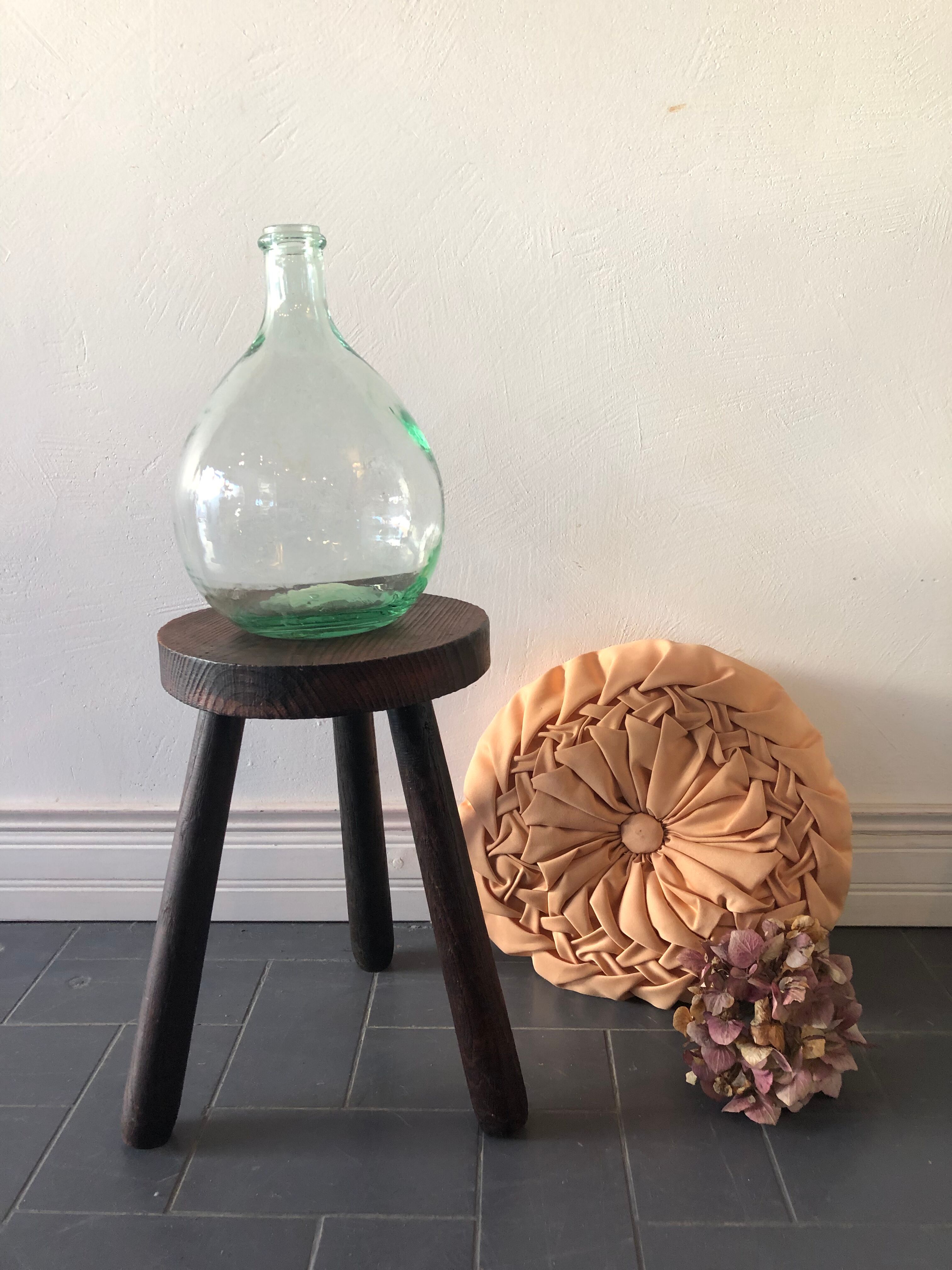 Old wooden tripod stab