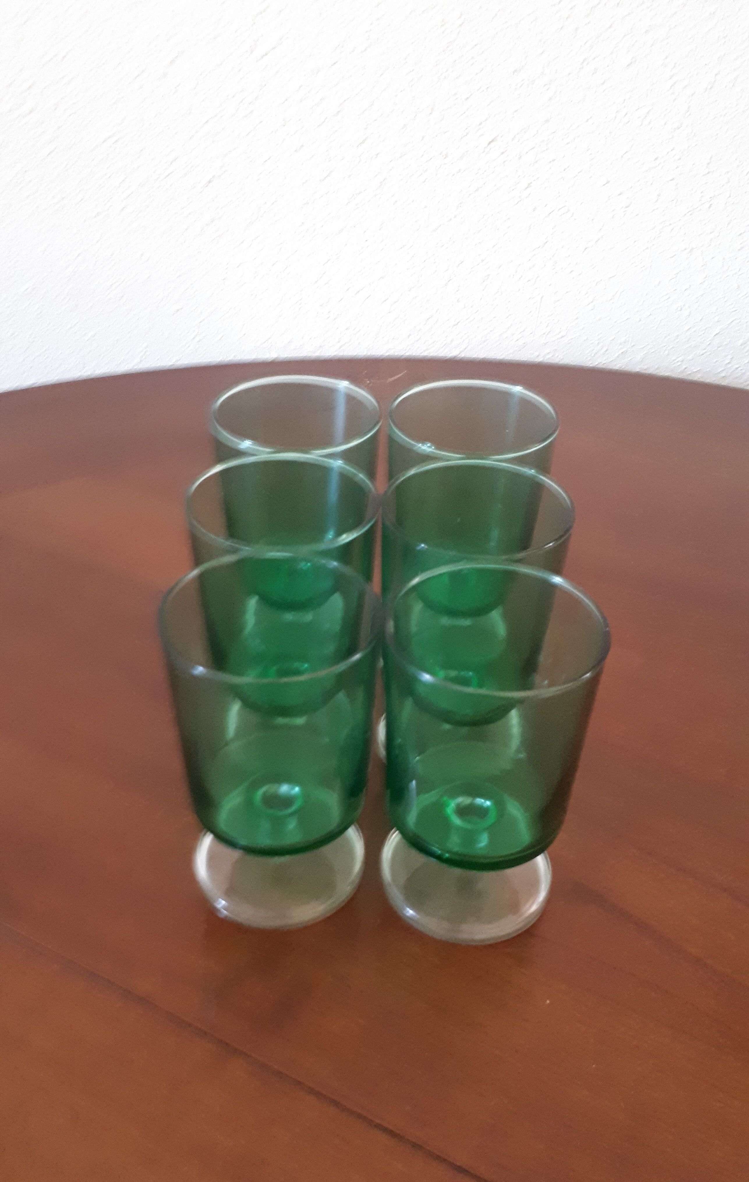 Lot de verres à eau
