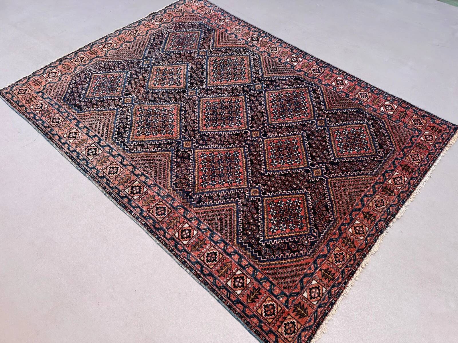 Vintage Kamseh rug 147x203 cm, medium, tribal oriental carpet 2542