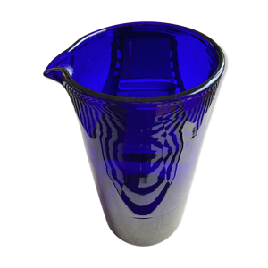 vase en verre soufflé bleu de Sèvres