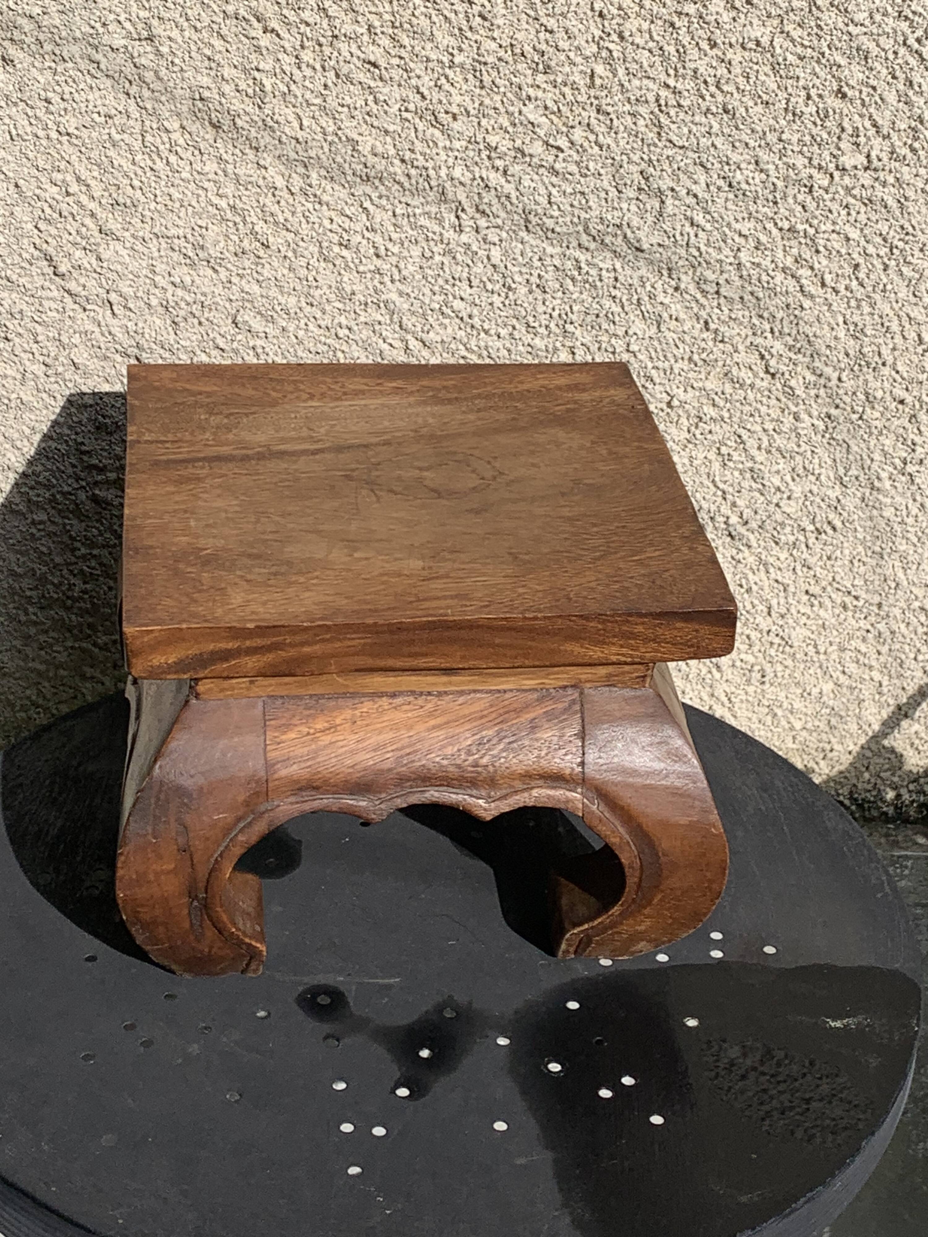 Plant holder, wooden saddle, old base