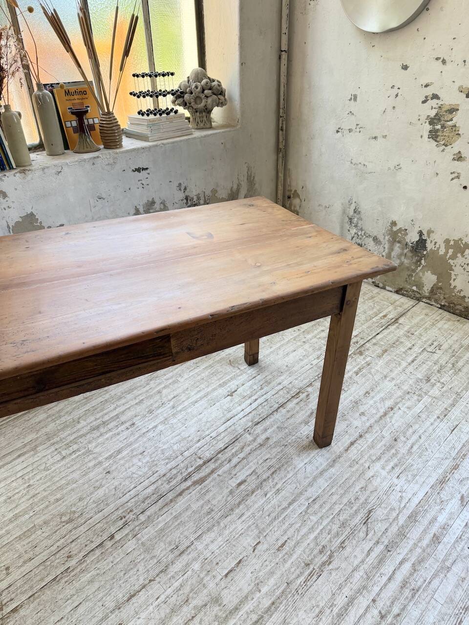 Cherry farmhouse table 1m8