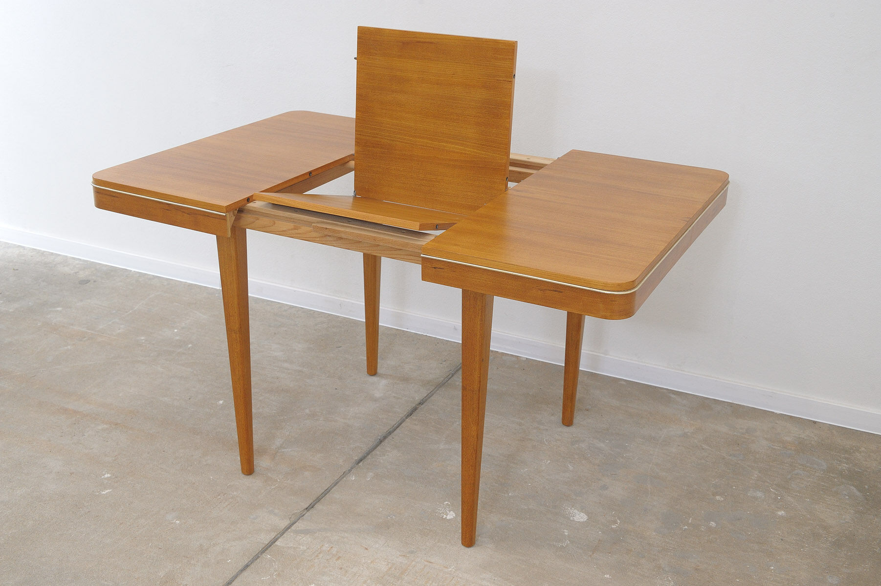 Fully renovated midcentury dining table by Jitona 1960´s, Czechoslovakia