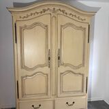 Provençal-style wardrobe