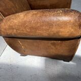 Antique 20th century tan leather club armchair