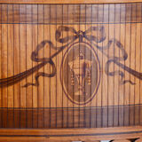 Table d’appoint Biedermeier restaurée, noyer, érable, marqueterie unique, France, années 1850