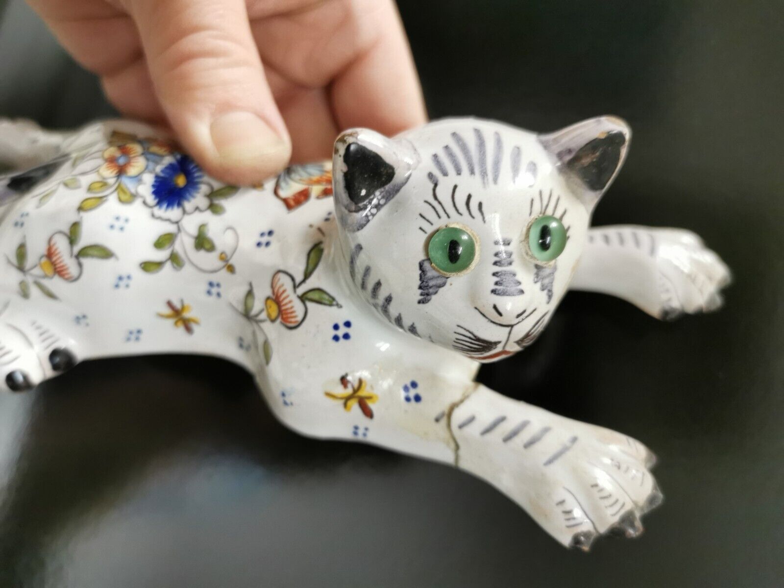 Bouquetière d'applique chat faïence desvres géo martel décor flowers