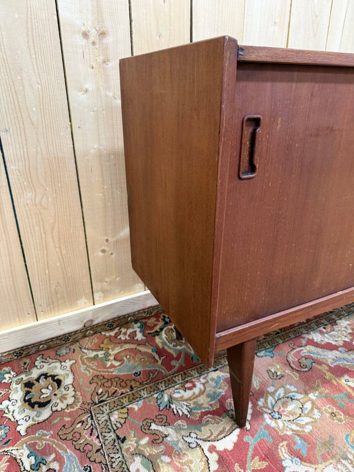 Enfilade scandinave de style danois en teck massif et placage, années 1960