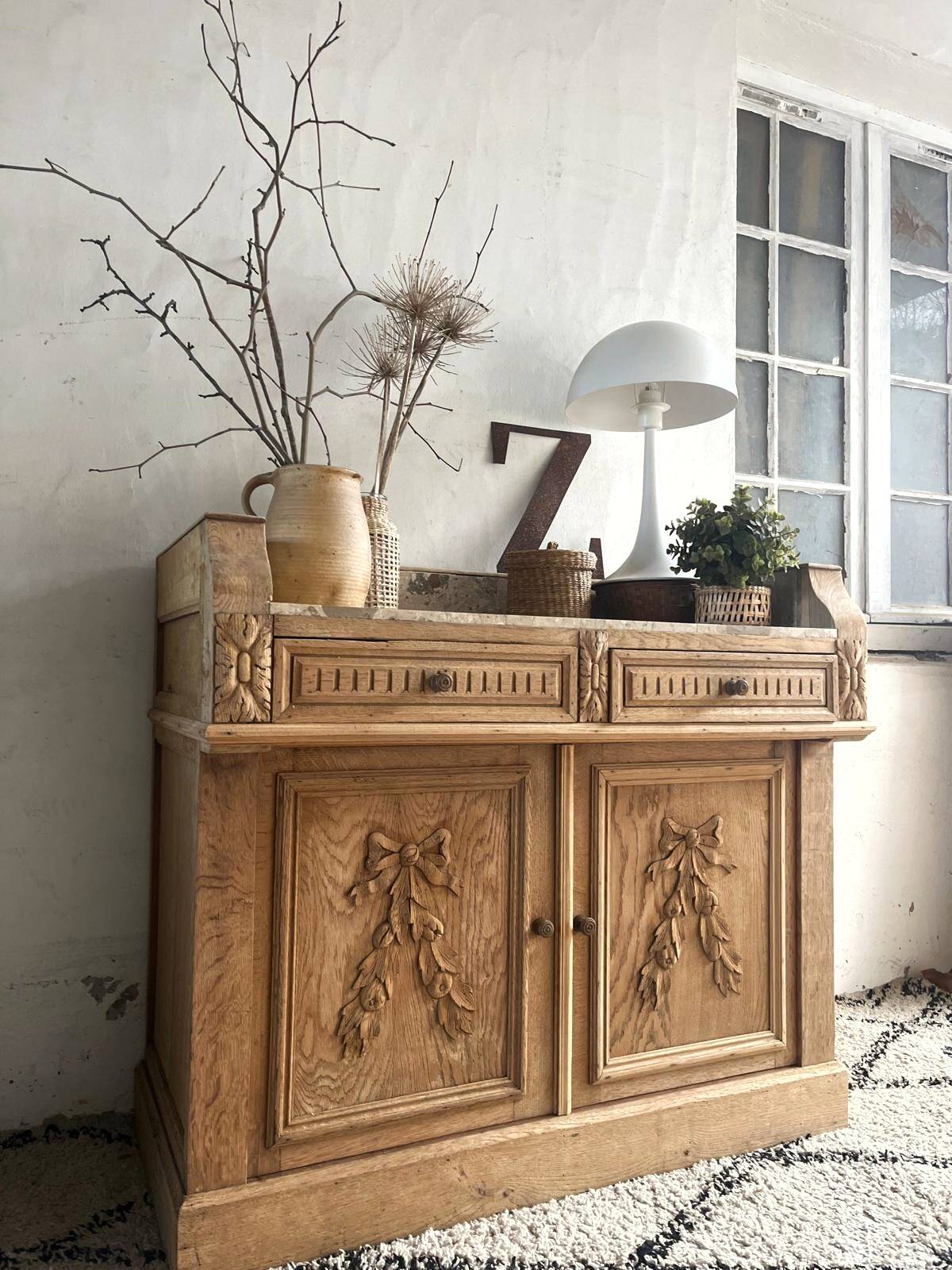 sideboard
