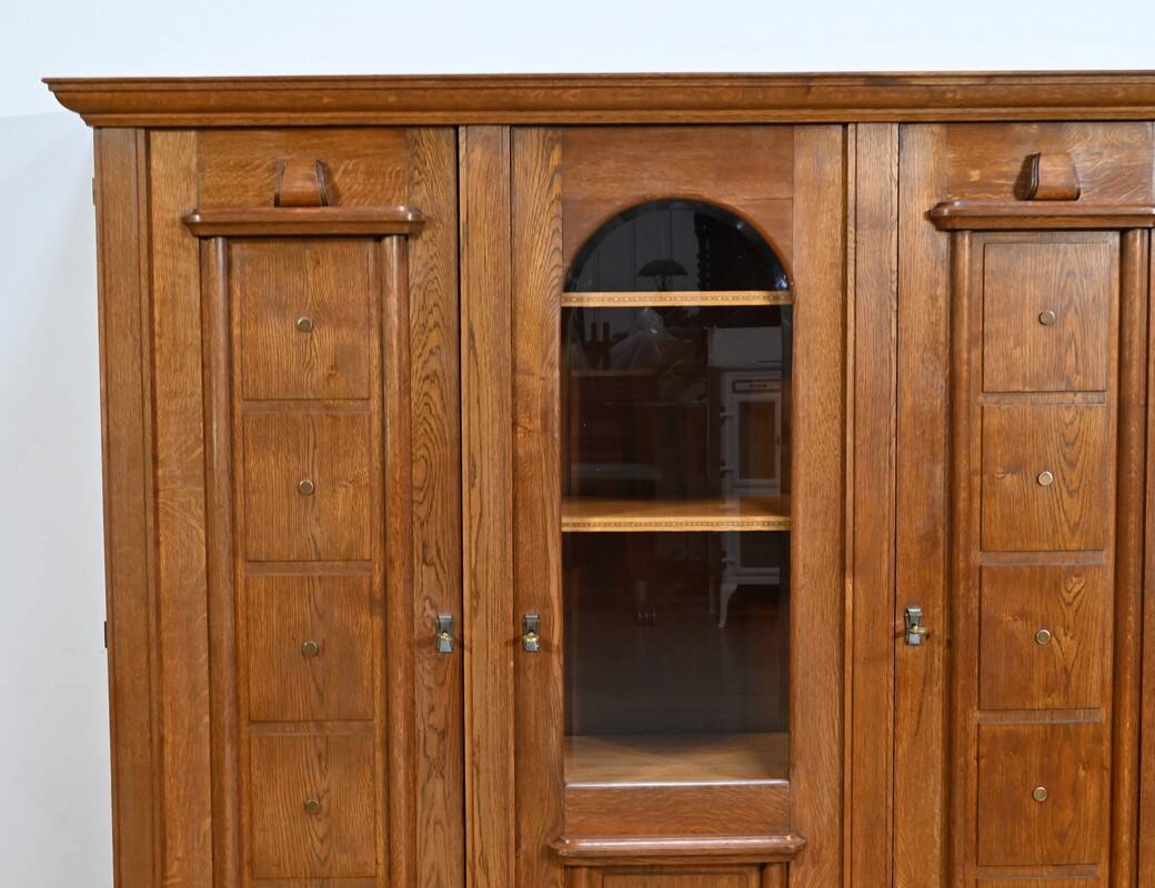 Oak bookcase, Art Deco period – 1940