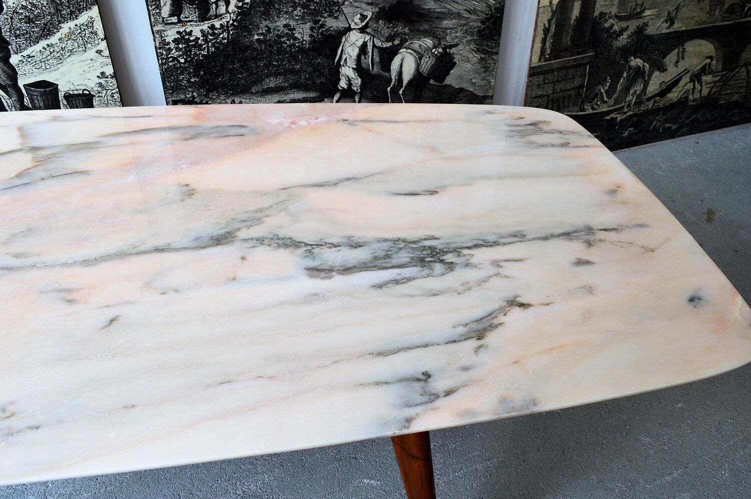 Italian dining table with sculptural beech base and pink marble, 1950s