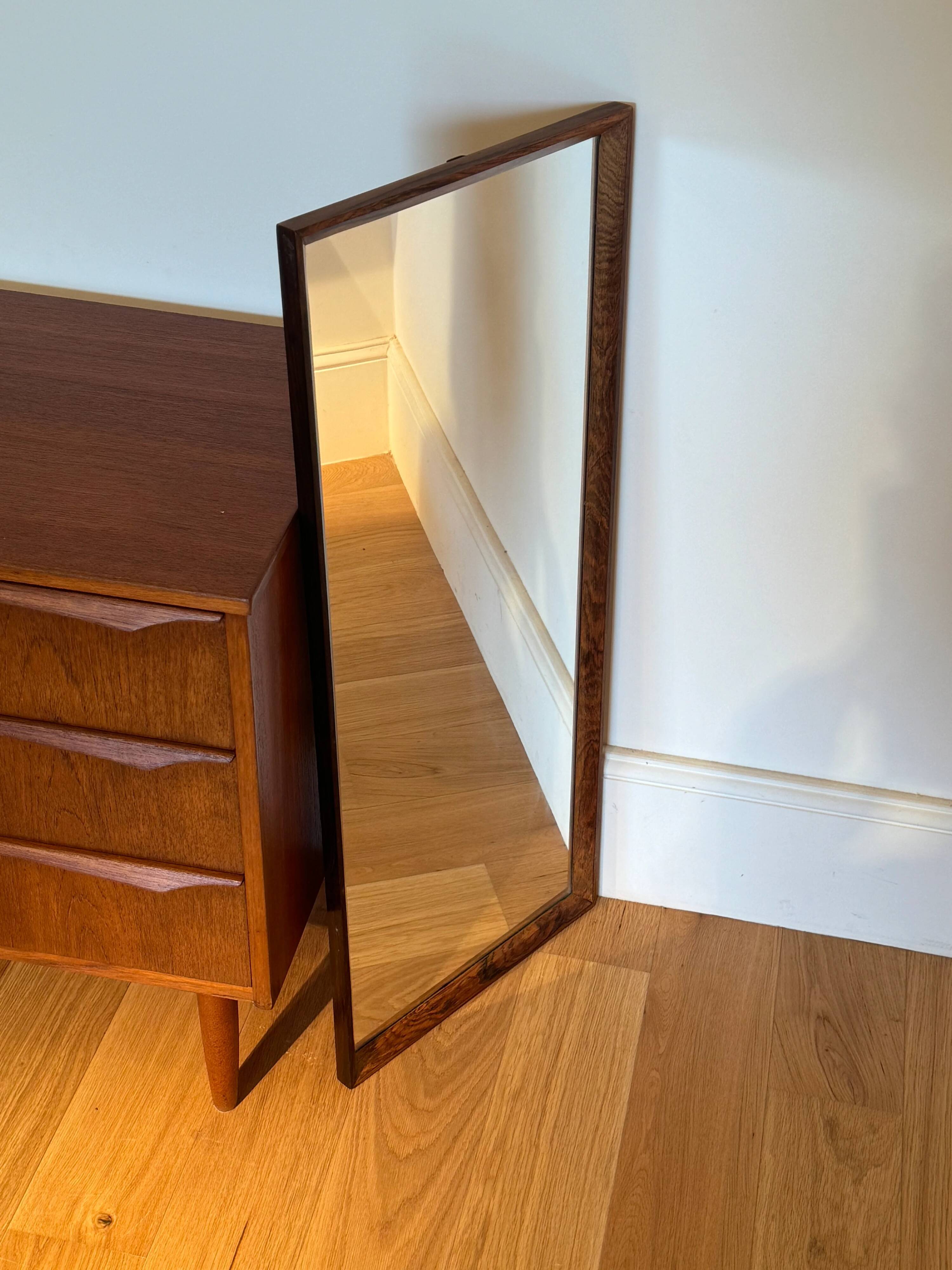 Miroir scandinave vintage en palissandre "Siv"