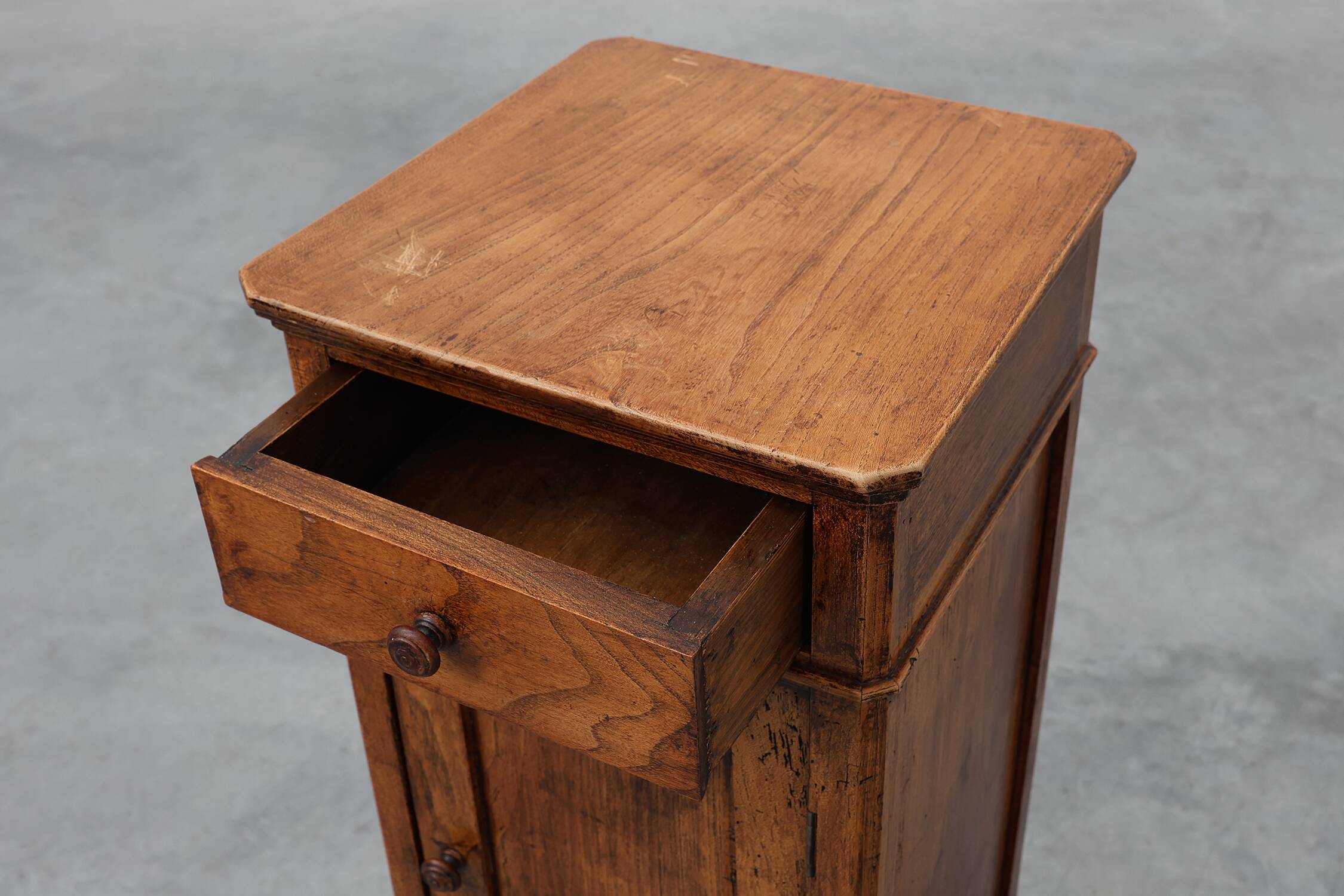 Art Deco walnut bedside cabinet, Belgium, 1920s