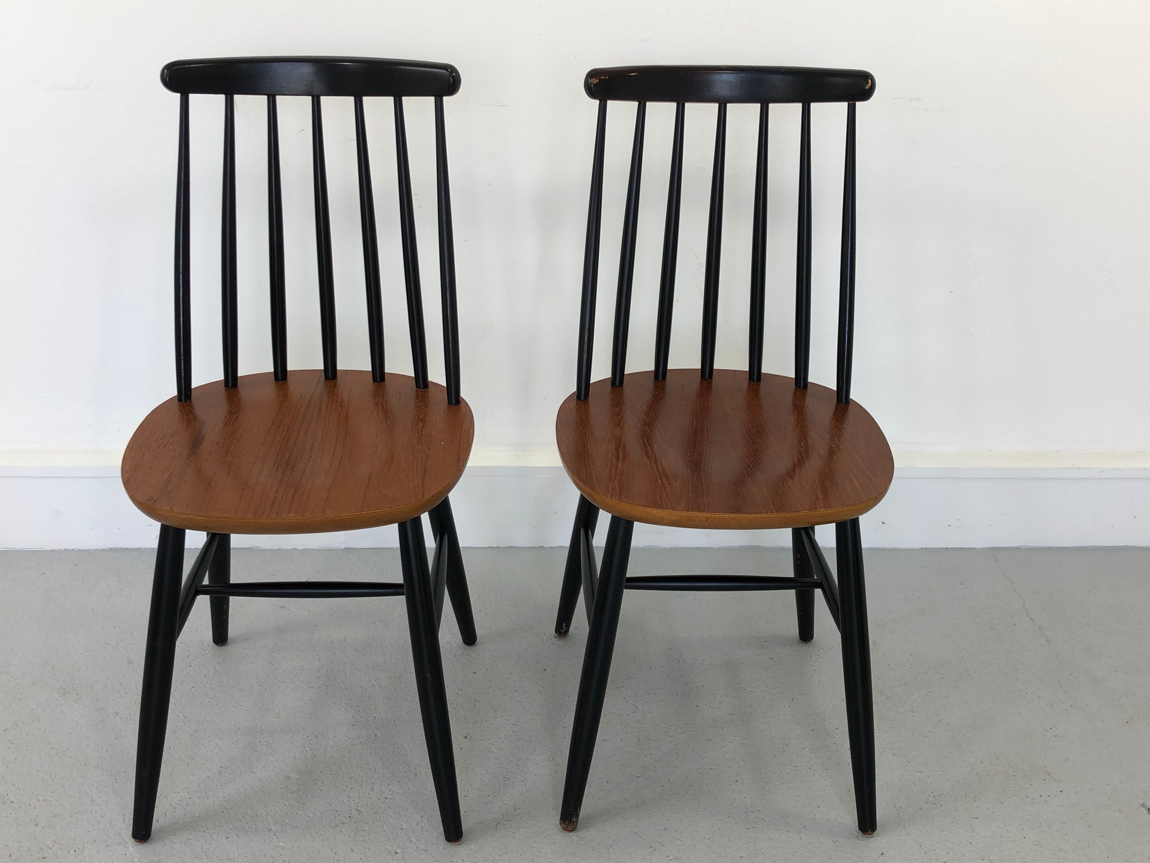 Set of 2 chairs, 1970s