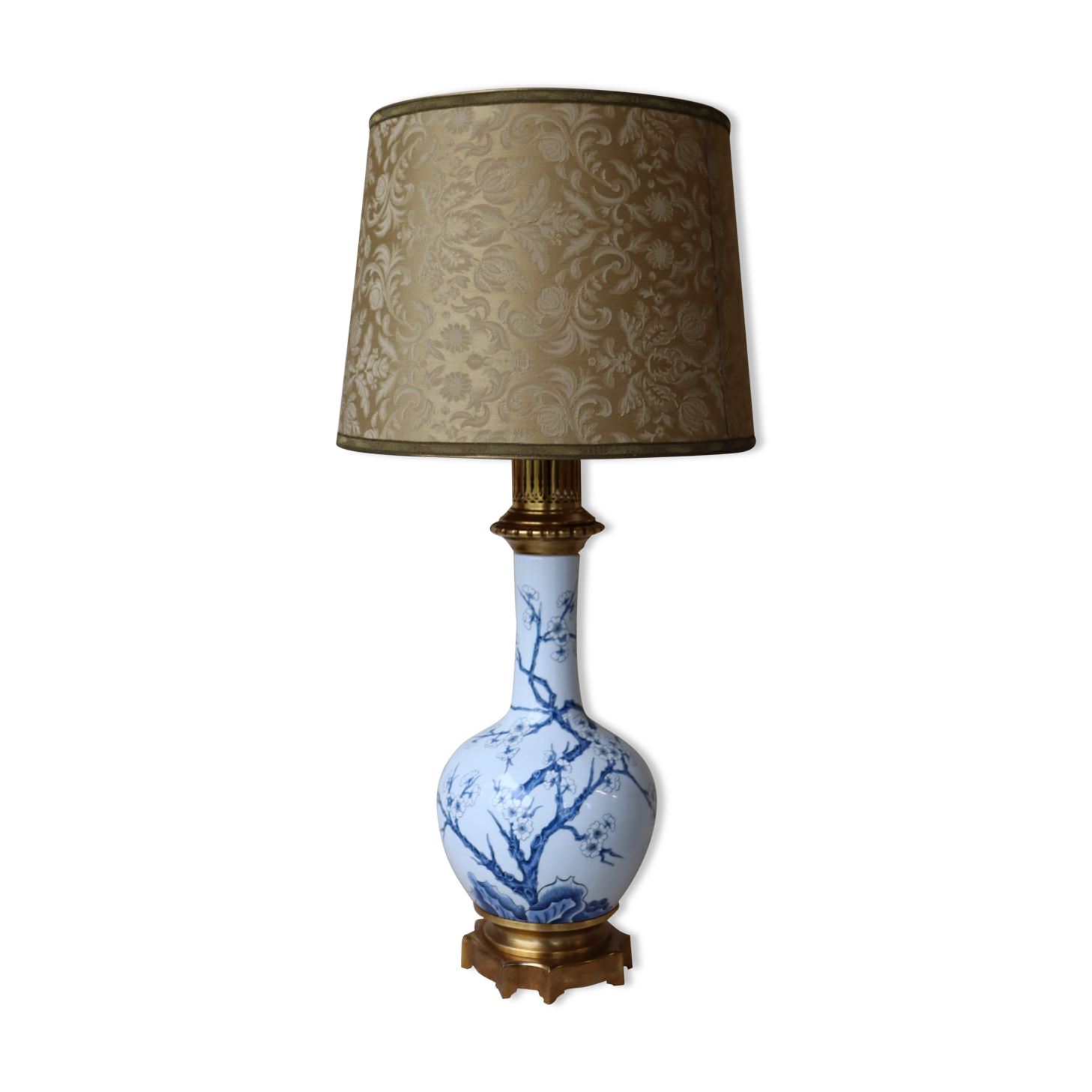 Hollywood regency Chinese porcelain from Paris table lamp