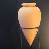 amphora on foot
