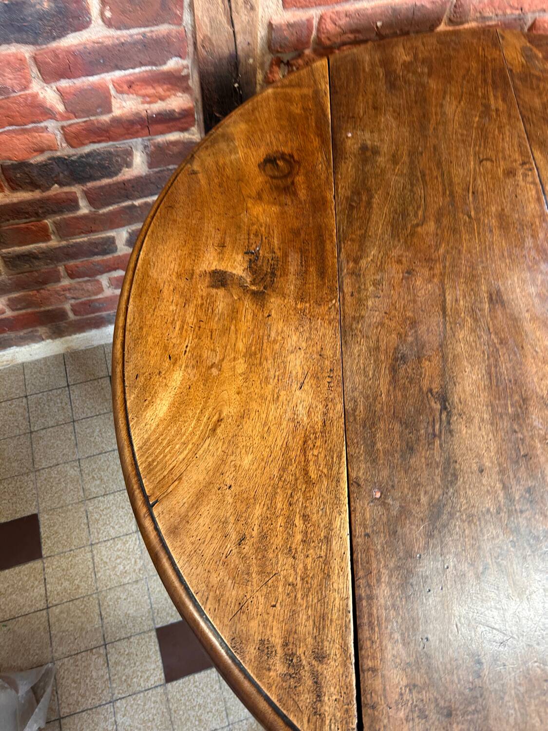 Jolie table ronde vintage