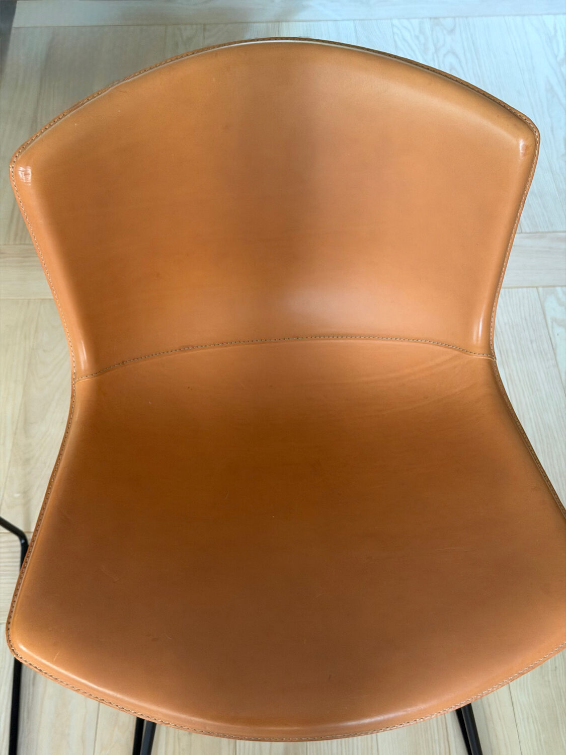 Set of 4 Bertoia chairs