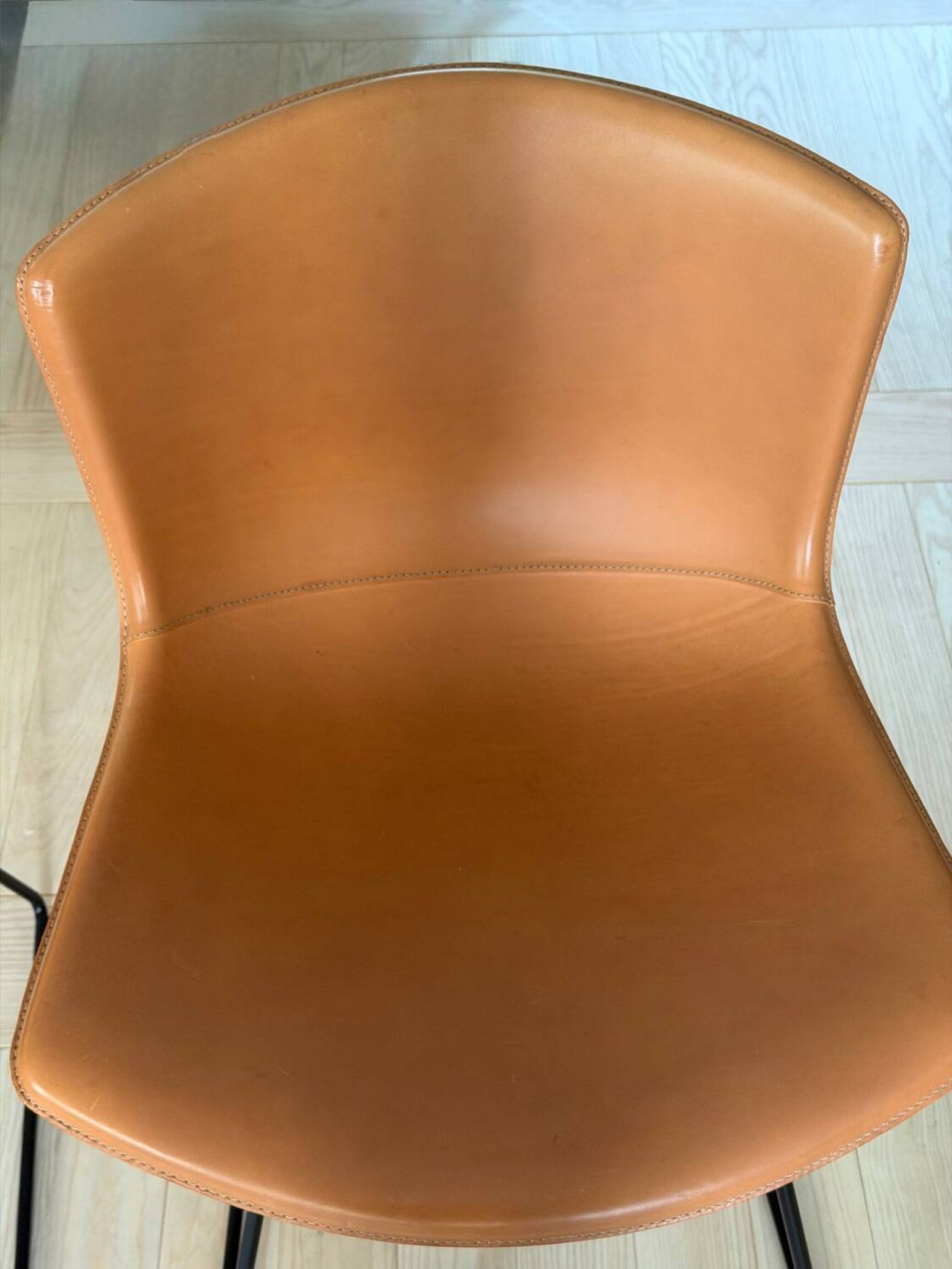Set of 4 Bertoia chairs