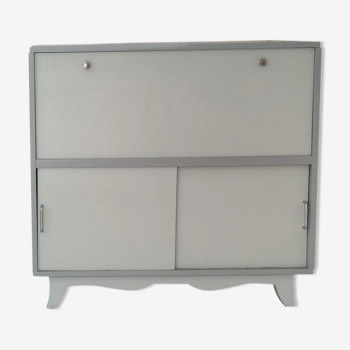 Storage cabinet