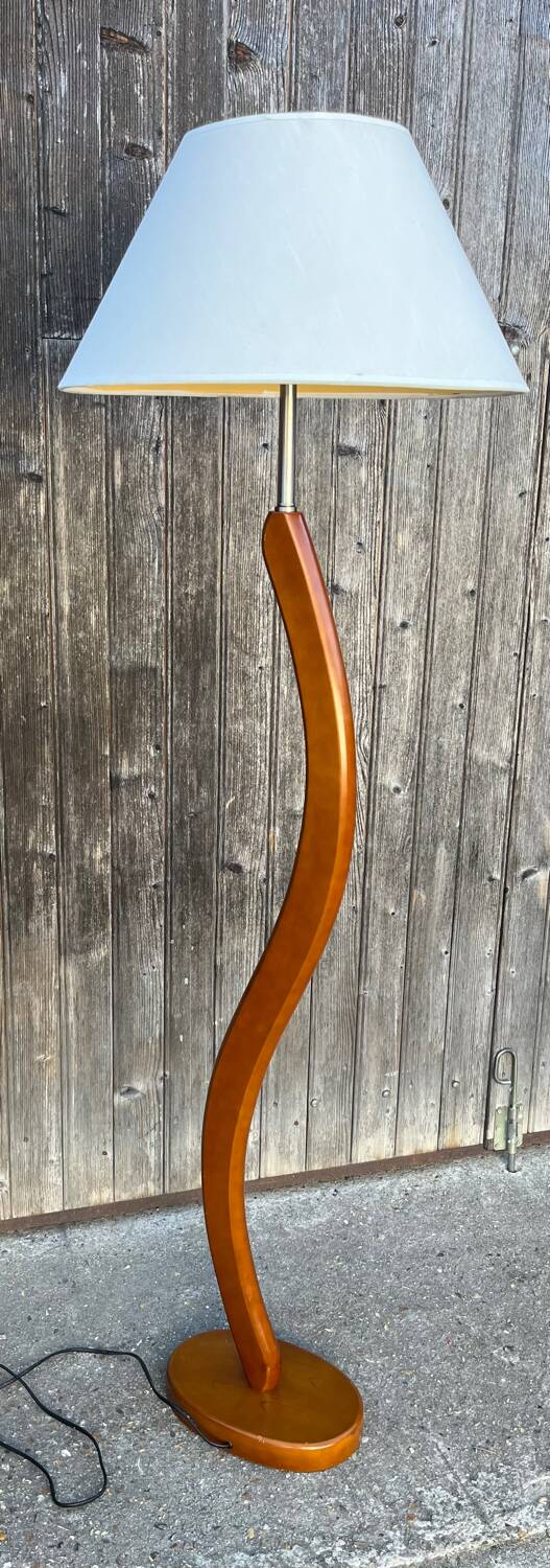 Lampadaire courbé style scandinave