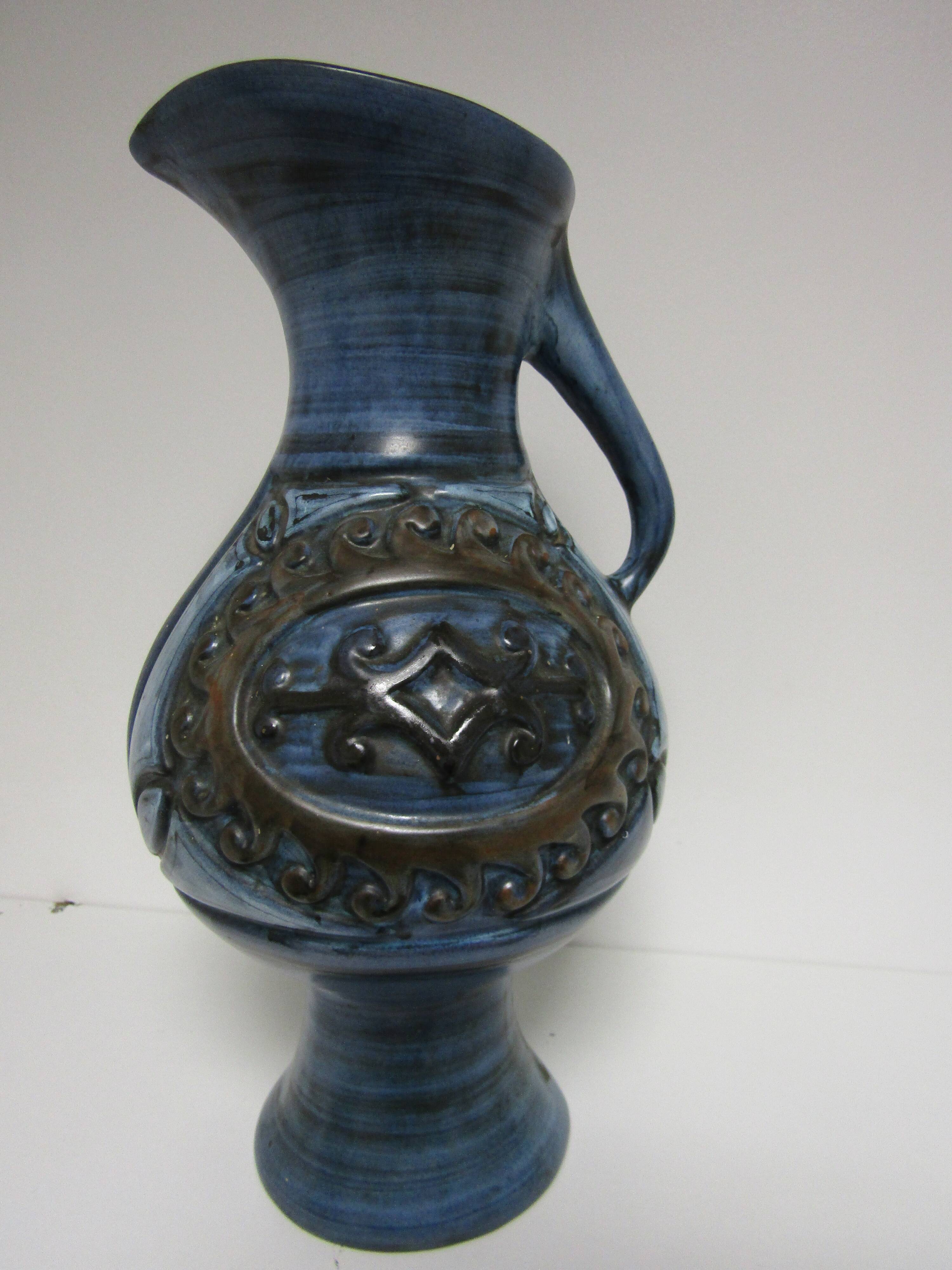 Pitcher, vase jean de lespinasse