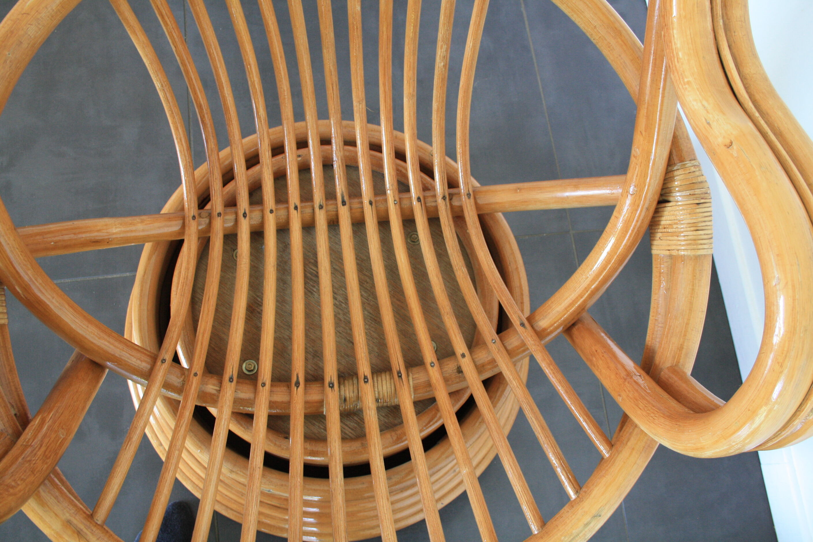 Swivel rattan chair