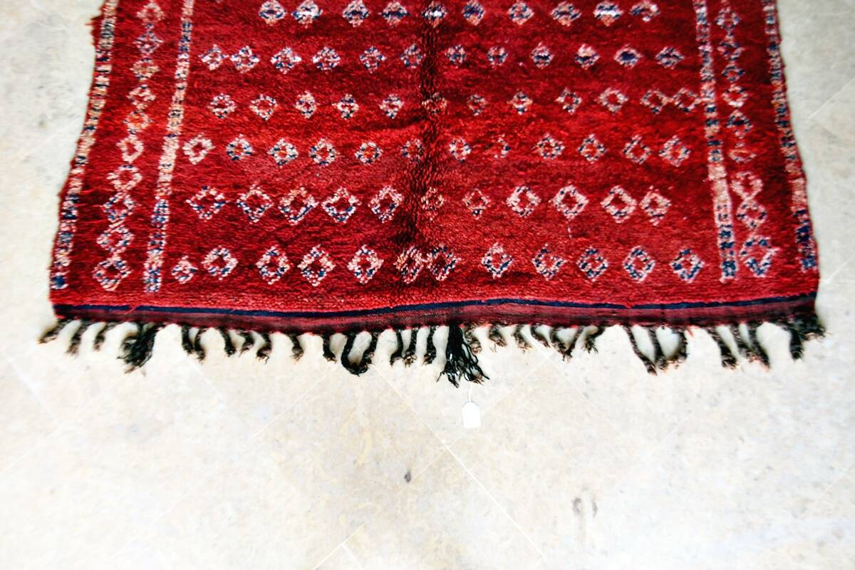 Moroccan Berber carpet Beni Mguild 260 x 175 cm Excellent condition