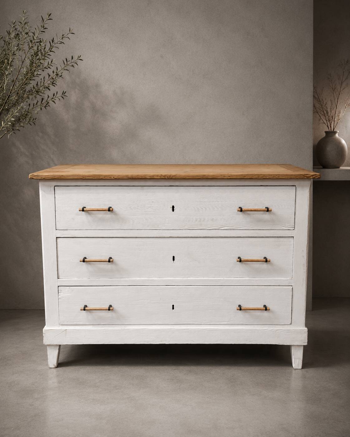 Commode ancienne en sapin massif relookée