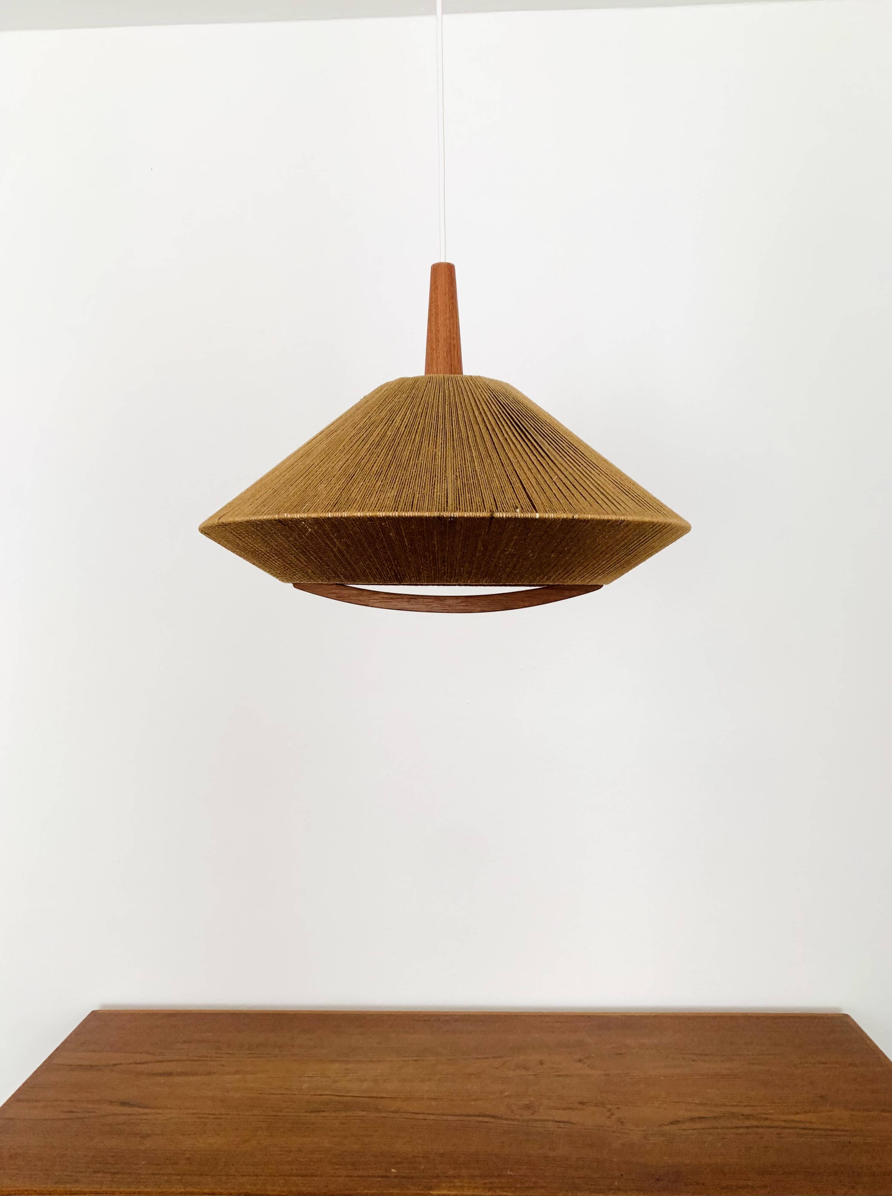 Suspension en teck et en raffia Bast par Temde