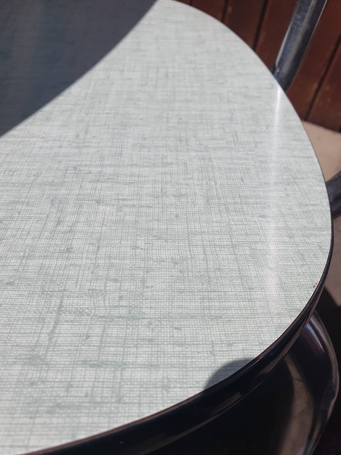 Table et chaises en formica