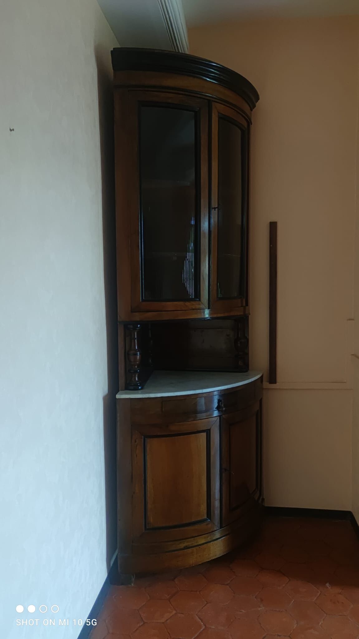 Large corner buffet in solid walnut Louis Philippe era around 1840