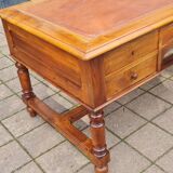 large Louis Philippe desk in walnut from the 19th century