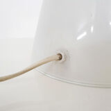 Lampe de table pyramidale en verre de lait « Teepee » par SCE France