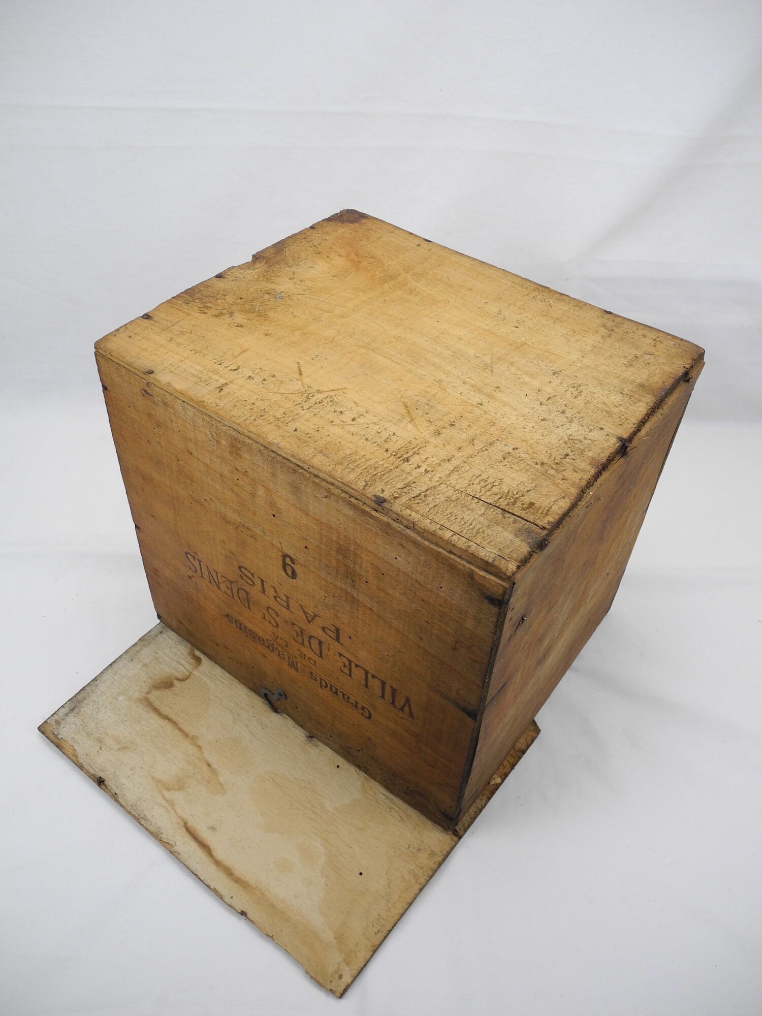 old hat box old french hat box Department Stores Paris