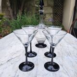 4 cocktail glasses and matching carafe