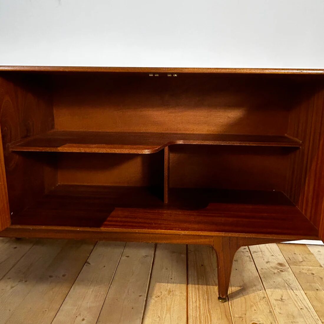 McIntosh buffet, 1960s